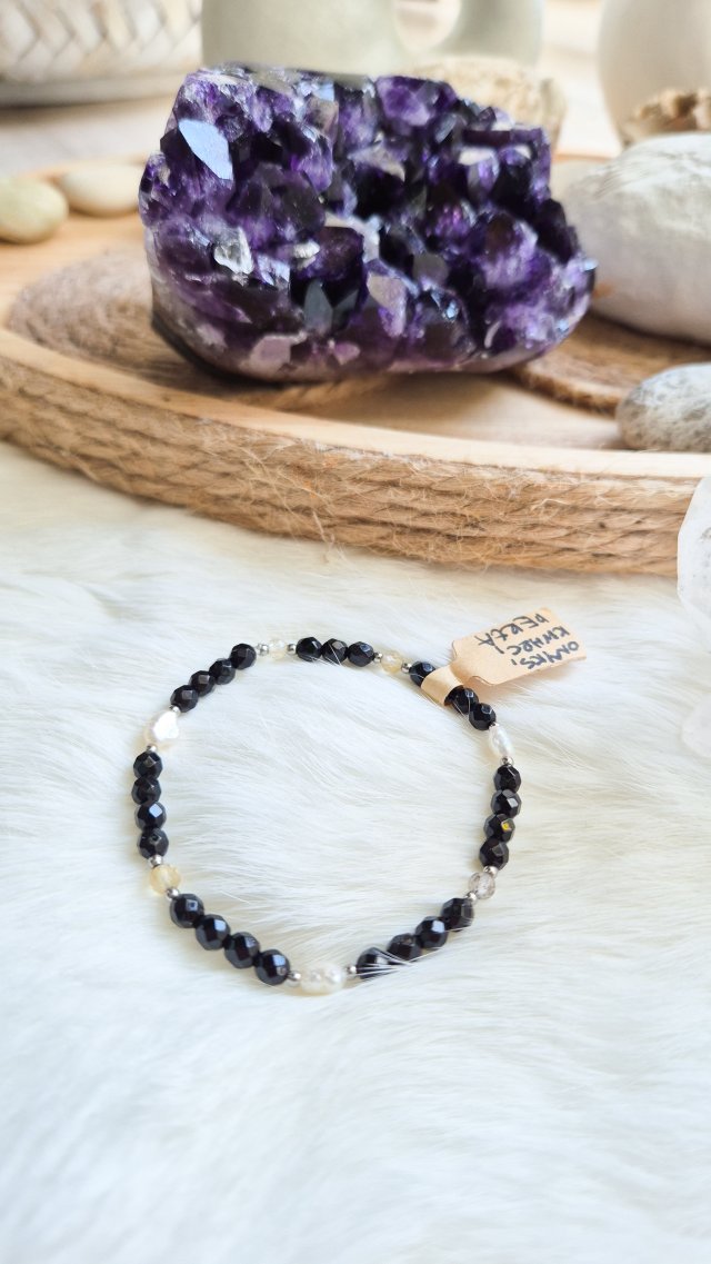 Bransoletka z naturalnego onyksu.