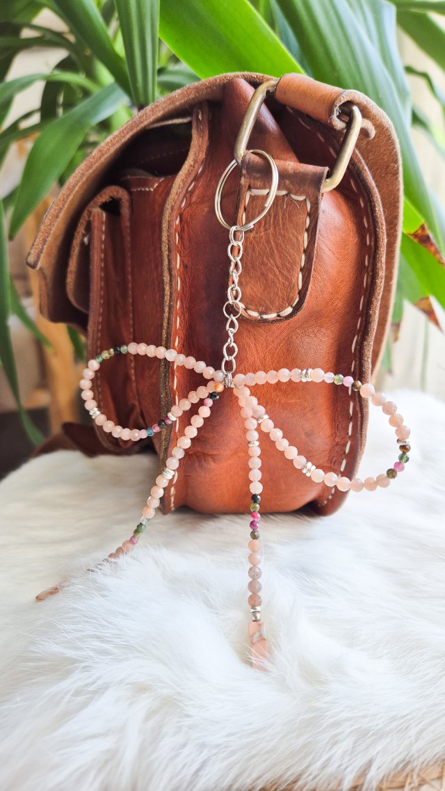 Brelok to torebki z kamieni naturalnych