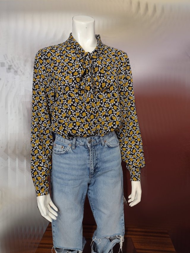 Bluzka damska z wiązaniem - rozmiar 38