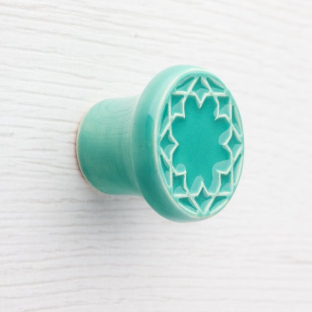 Ceramiczna gałka do mebli miętowo-turkusowa, wz.3