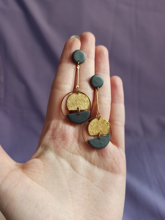 Kolczyki z gliny polimerowej metaliczne