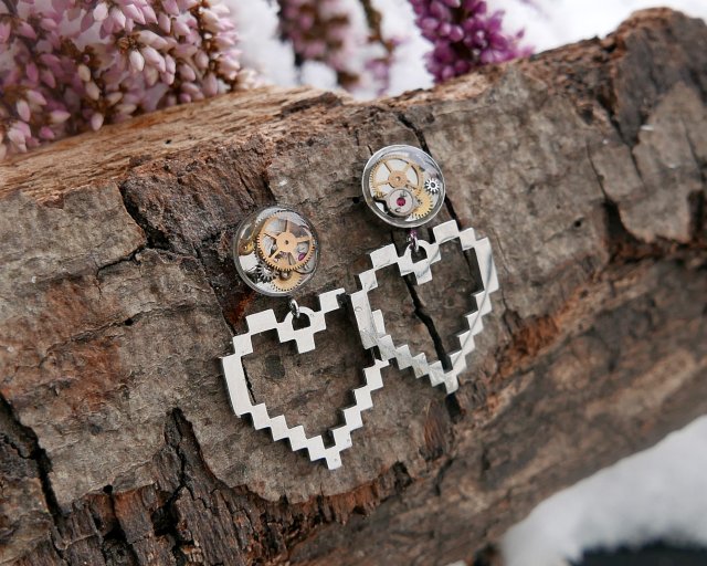 Mechaniczne kolczyki Minecraft 01