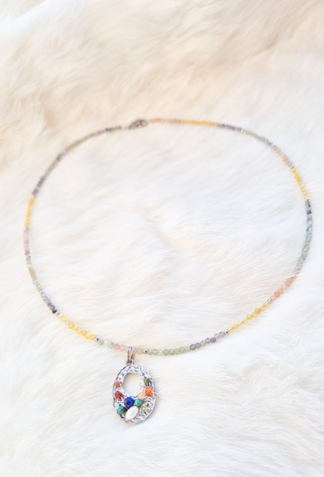 naszyjnik z kamieni naturalnych