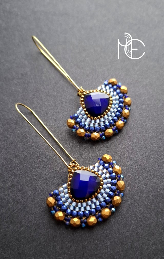 w szkle kolorowym no22