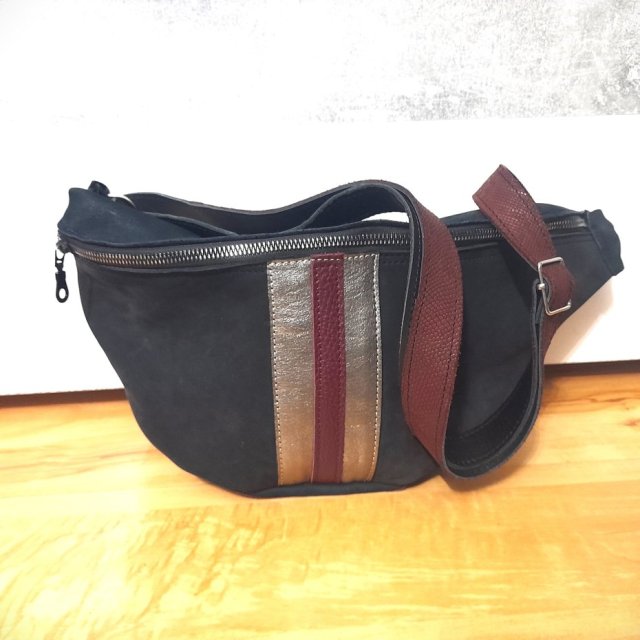 Skóra: Granat i bordo