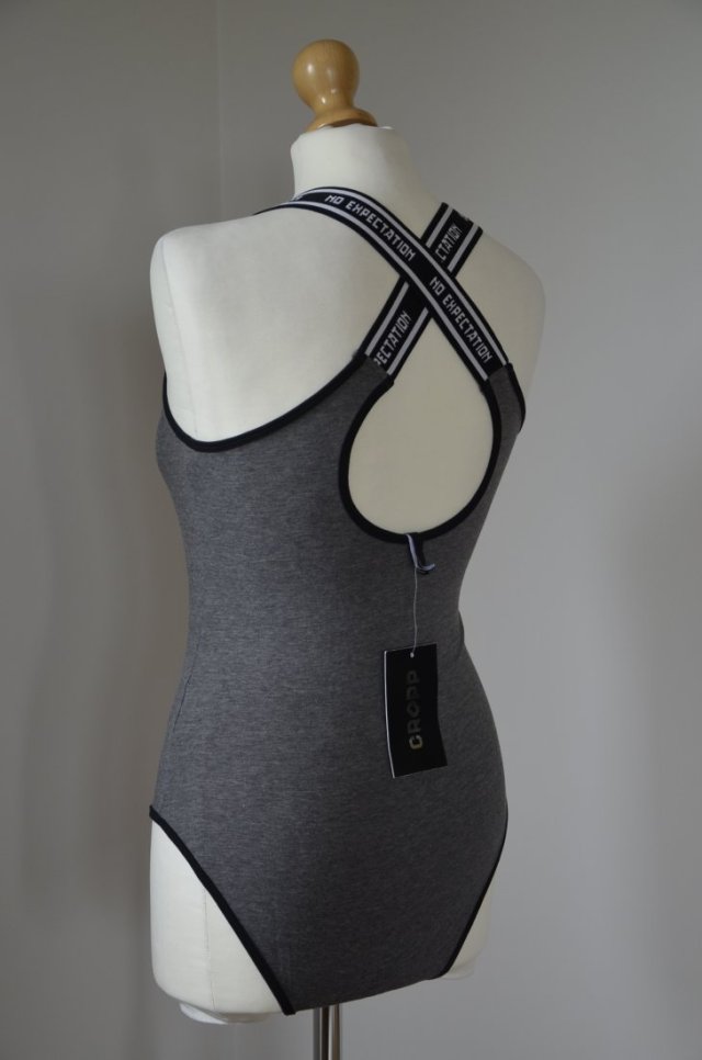 nowe body 38/M w sportowym stylu