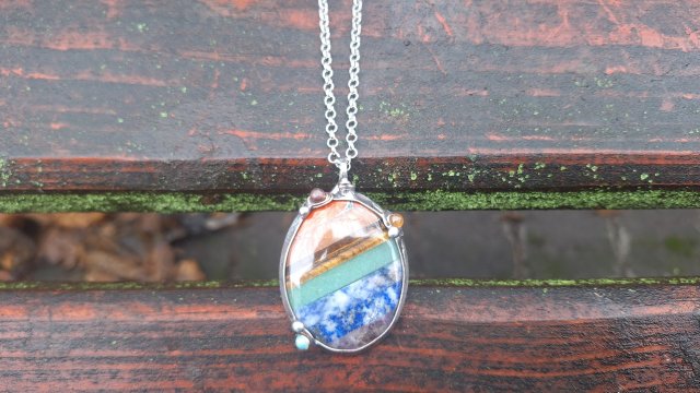 Wiele w jednym - wisiorek