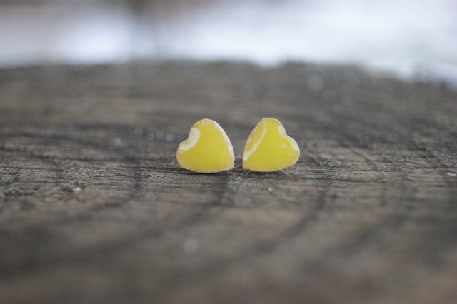 Małe żółte serduszka "Słoneczna Łąka" kolczyki ceramiczne