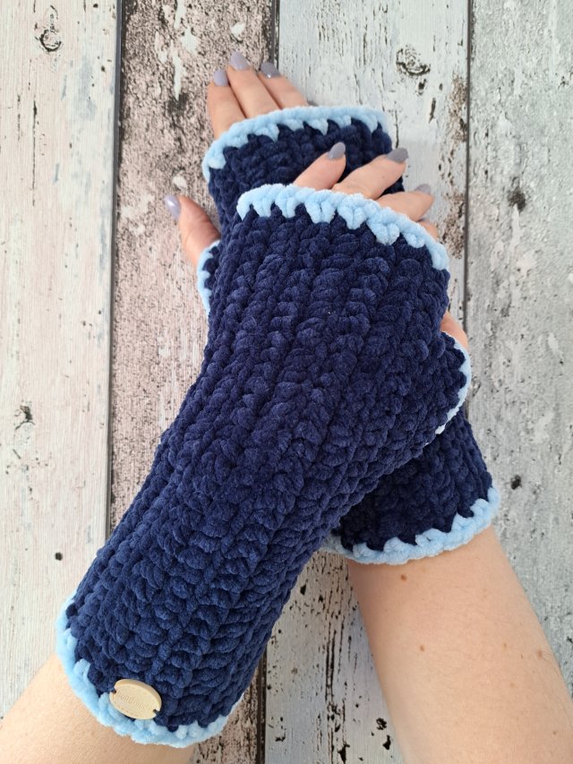 Mitenki w kolorze granatowym