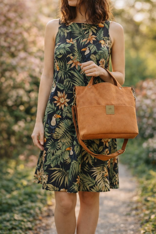 Baggi mini torebka z kieszeniami z Rudego Zamszu