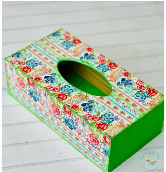 Pudełko na chusteczki, chustecznik, dekoracja na stół, kwiaty