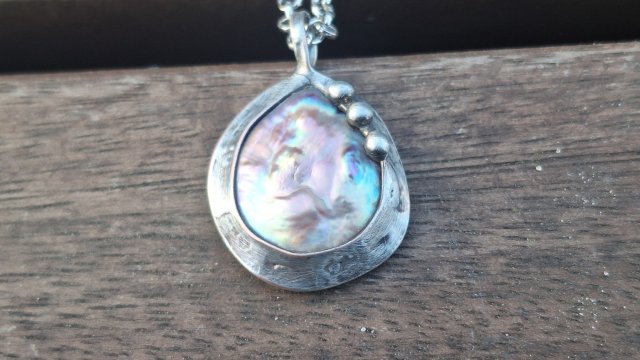 Perła po prostu - wisiorek