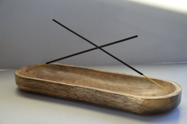 nowa podstawka pod kadzidełka Indie drewniana