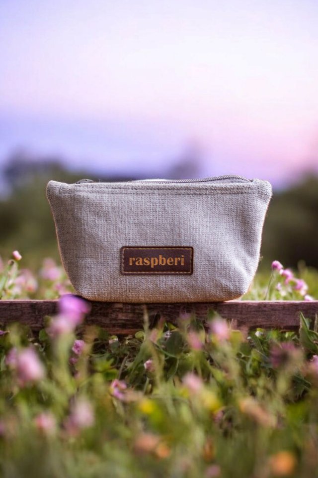 Jasnoszara kosmetyczka MINI