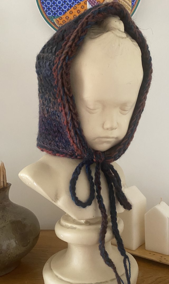 Kapturek wełniany granatowy melanż