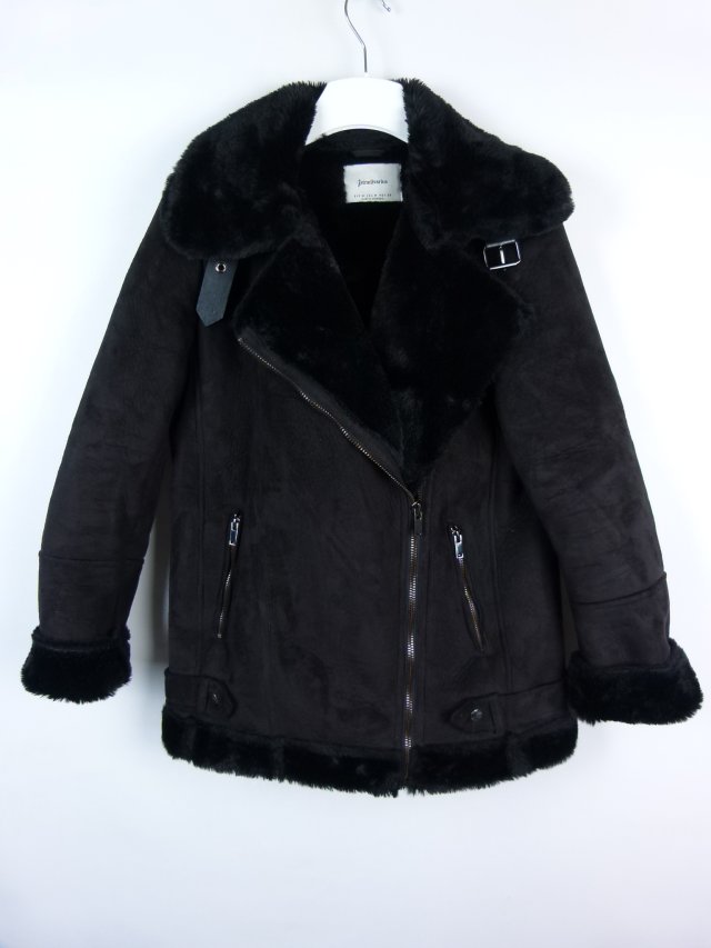 Stradivarius zamszowa kurtka na futerku / M