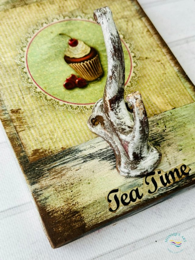 Dekoracyjny wieszak na ścianę z drewna, styl rustykalny ,Tea Time