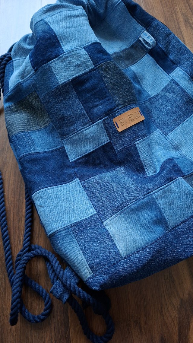 Jeansowy Patchwork – Unikatowy Workoplecak z Duszą + breloczek