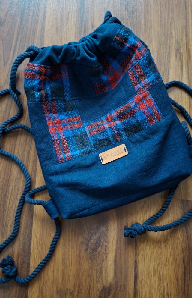 Plecak - Worek z Upcyclingu – granatowa krata