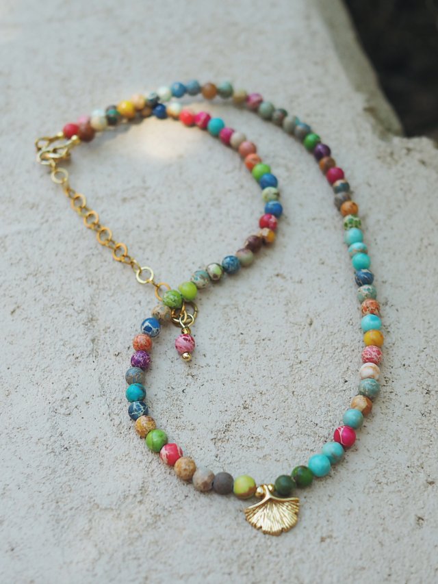 LIŚĆ MIŁORZĘBU  - kolorowy | Korale | Ręcznie robiony naszyjnik w Pracowni DomilkowyDomek