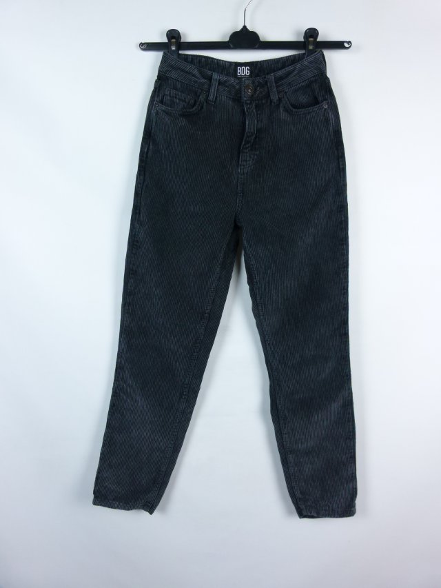 BDG Urban Outfitters sztruksowe spodnie MOM - W24 / L30 pas 60