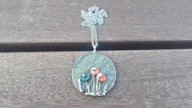 Dzikie kwiaty - wisiorek