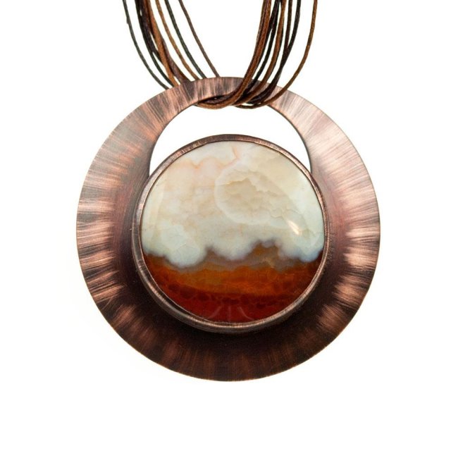 Miedziany naszyjnik z okrągłym agatem c533