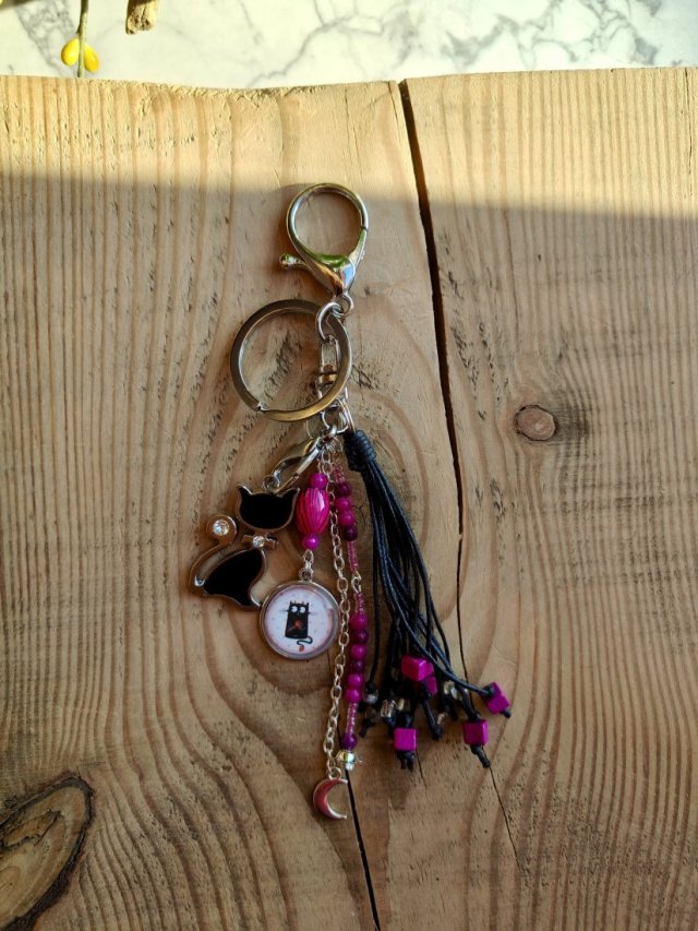 Brelok Magiczny Czarny Kot z chwostem i księżycem