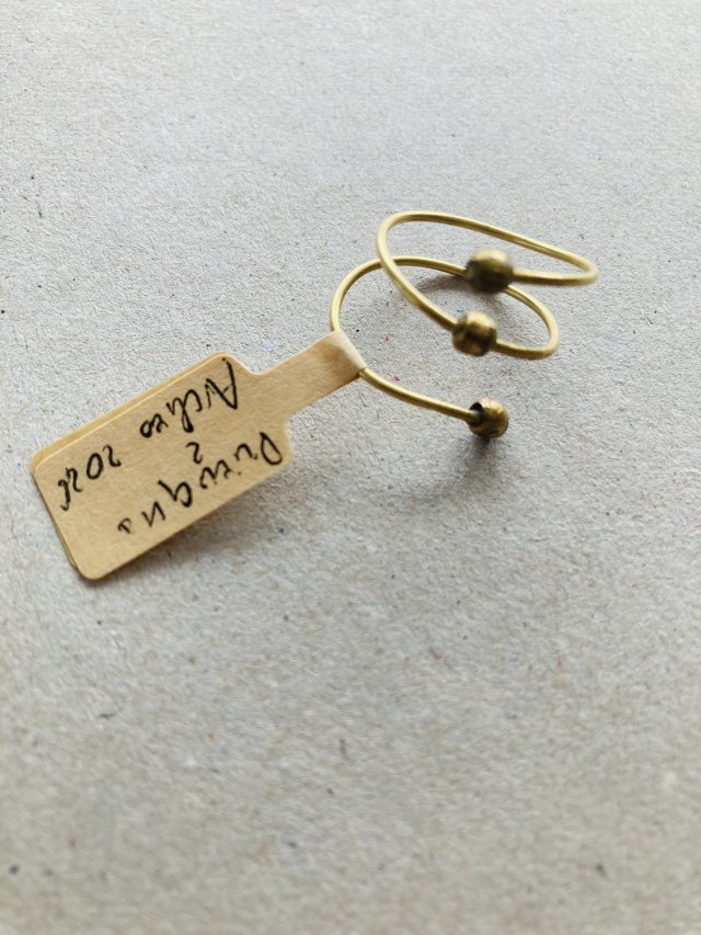 Pierścionek minimalistyczny regulowany