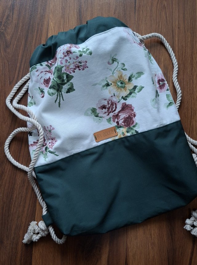 Elegancki Workoplecak z upcyclingu "Rose Garden"