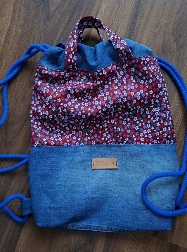 Jeansowy Workoplecak Patchwork – Floral & Upcycling + prezent