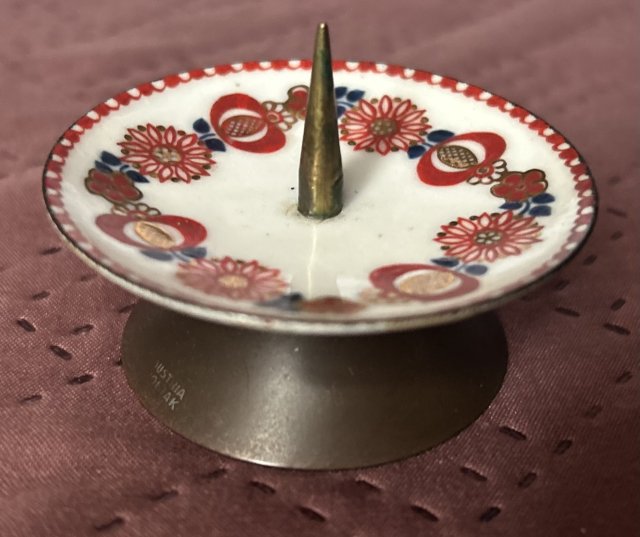 Austria sygnowany świecznik malowana emalia mosiądz