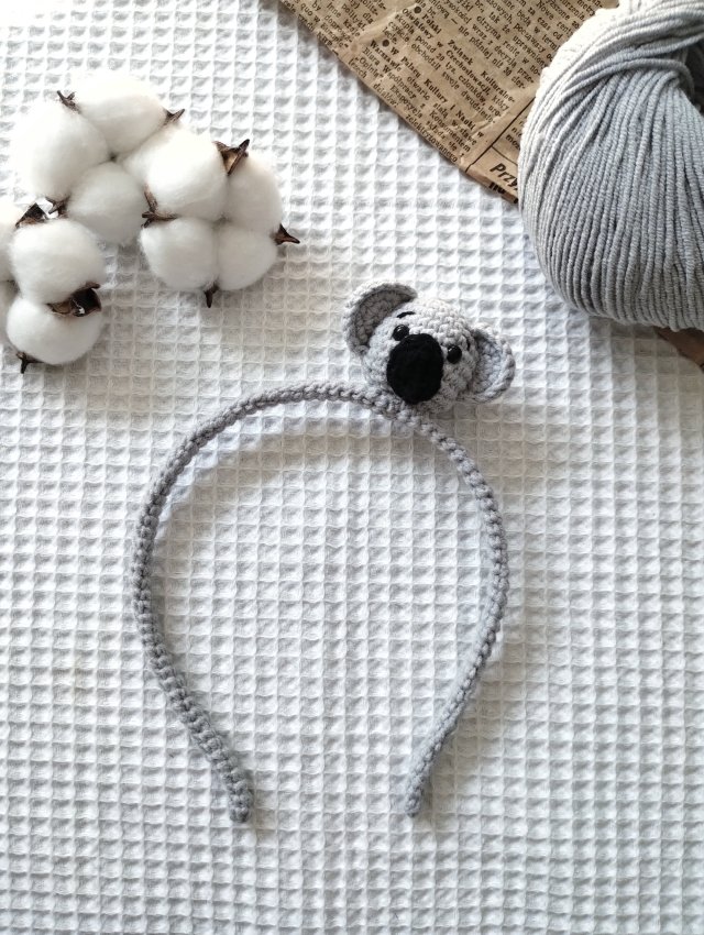 szydełkowa opaska do włosów koala