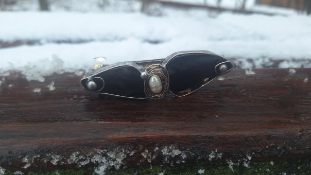 Perła w środku - klamra do włosów