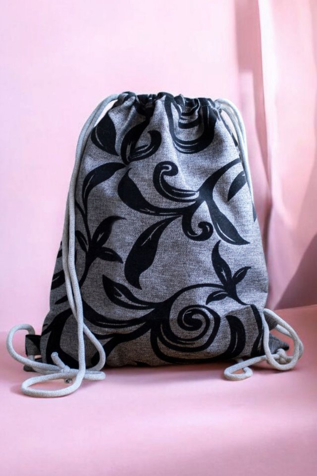 Szary workoplecak XL we wzory