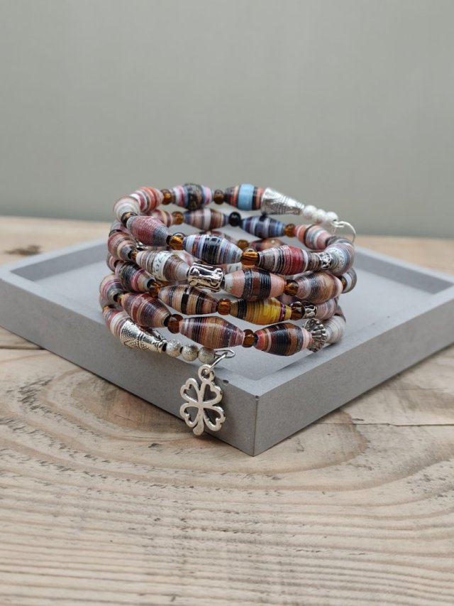 Bransoletka Boho z Papierowych Koralików Czterolistna Harmonia