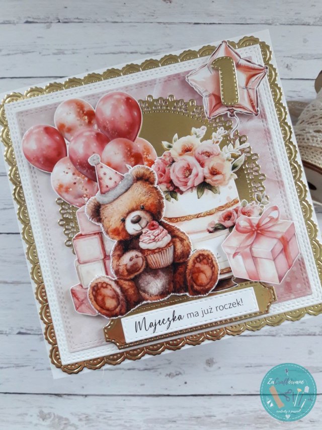 Kartka na roczek dla dziewczynki z misiem, personalizacja