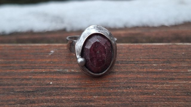 Rubin - pierścionek regulowany