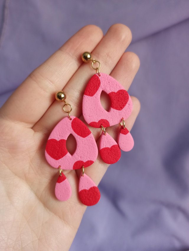 Kolczyki z gliny polimerowej trójkąty w serduszka