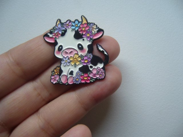 PIN PRZYPINKA BROSZKA KRÓWKA