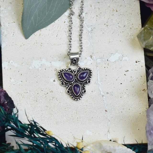 Miedziany posrebrzany wisiorek z ametystem - etniczny, boho #677