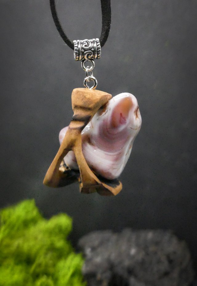 Wisiorek z drewna - brzoza i agat brązowy | biżuteria z duszą, natura - pirografia, prezent, dla niej, dla kobiety, walentynki