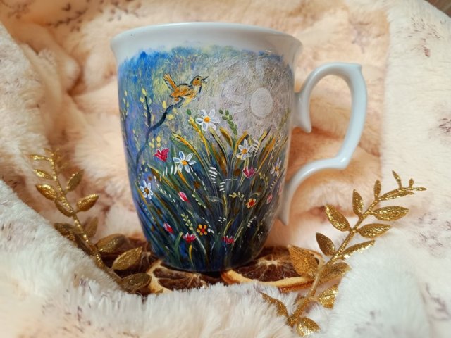 Ręcznie malowany świt na łące kubek 360 ml. edytuj