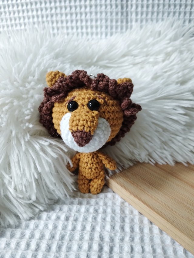 breloczek lew, lewek, lwiątko