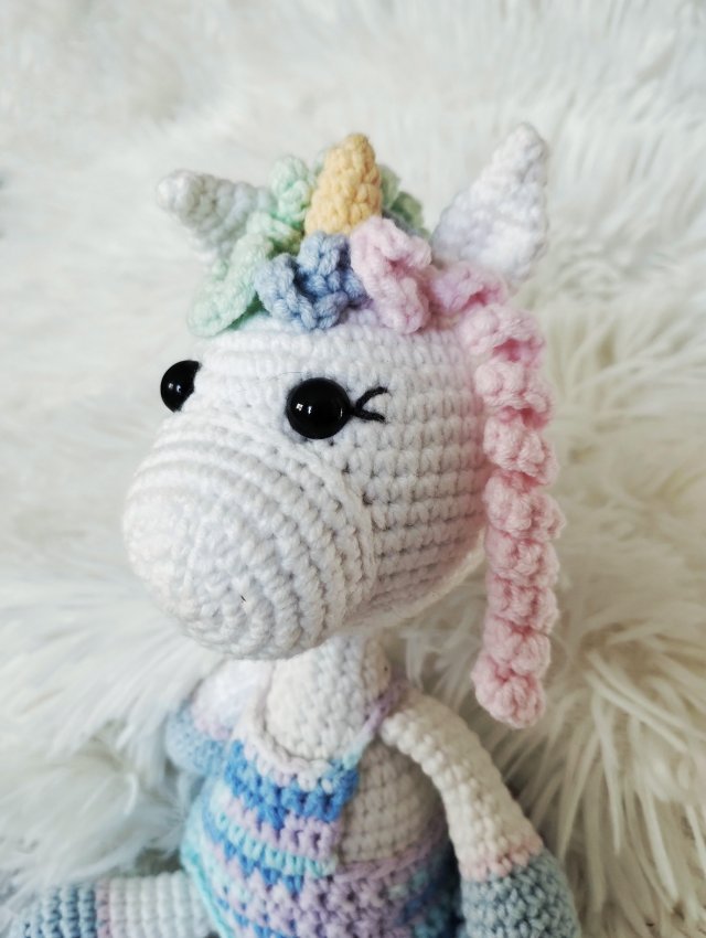 szydełkowy jednorożec Julka