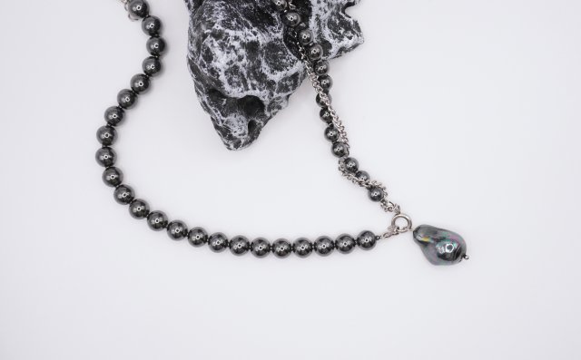 Naszyjnik Hematyt z perłą