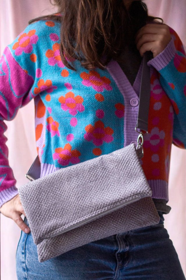 Składana kopertówka z weluru melanż