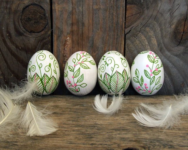 Drewniane pisanki - zestaw 4 jajek, biało-zielone