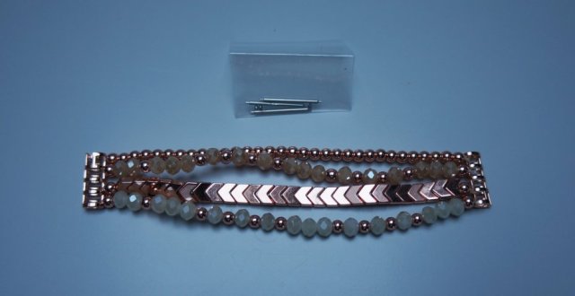 Bransoletka do zegarka z koralików   *56