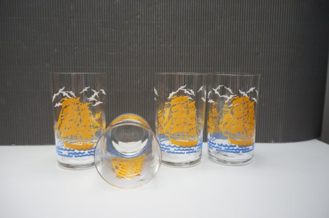 Szklanki PRL-u   *31